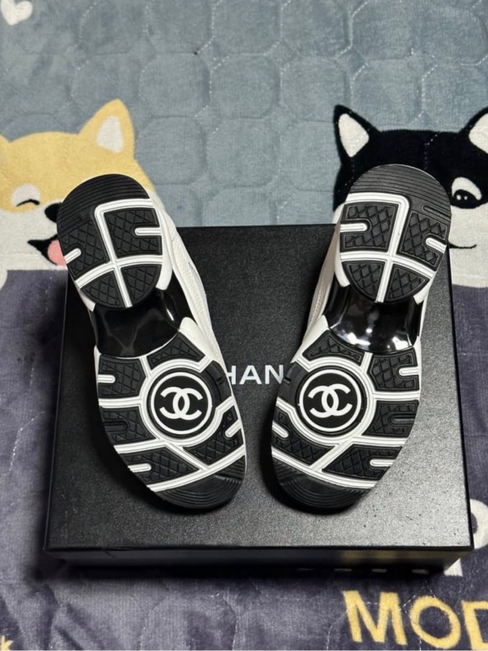 CHANEL CC RUNNER - Picture 3 of 8